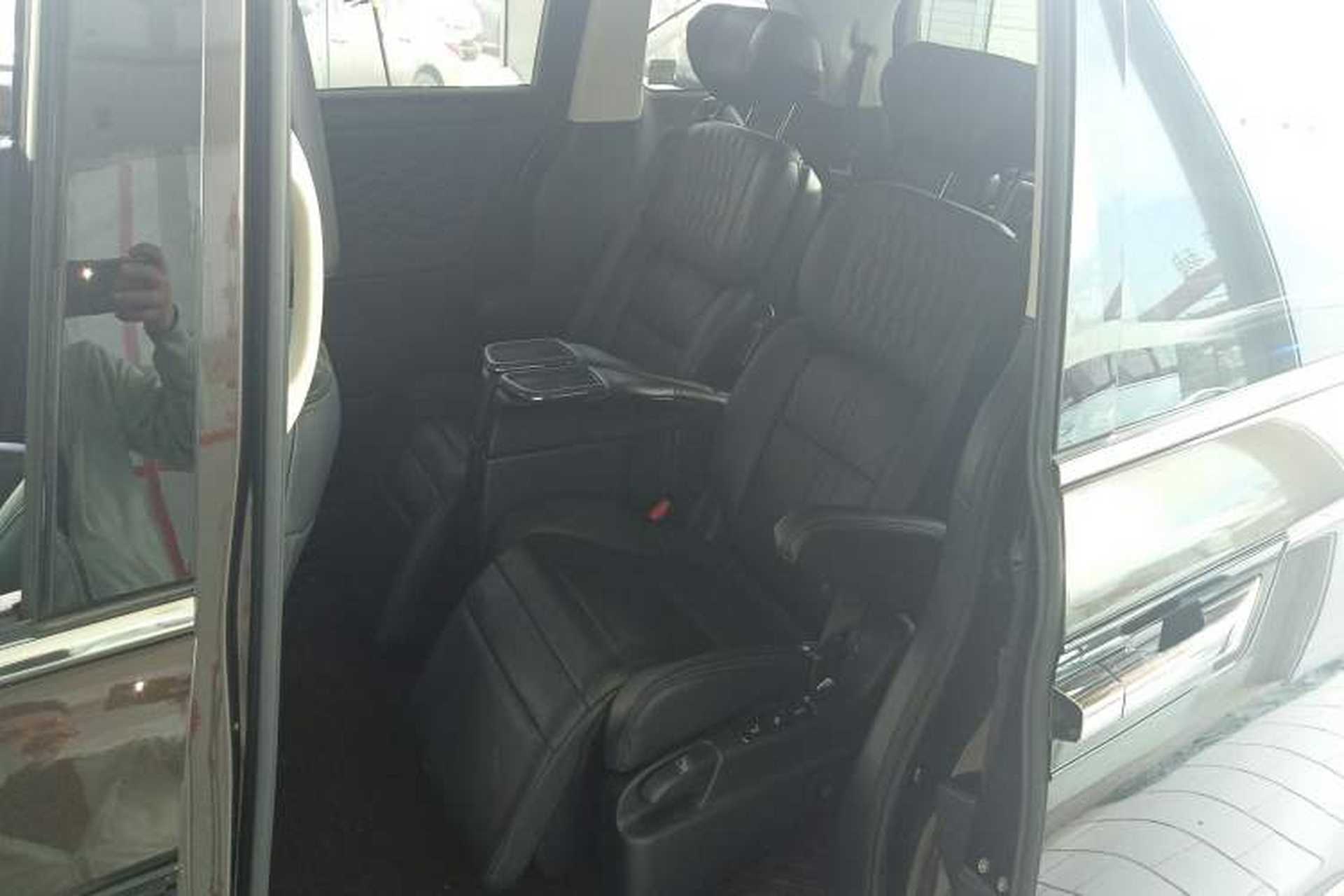 Used Honda Elysion 2022 2.0L eHEV Luxury First Edition Left Rear Seat