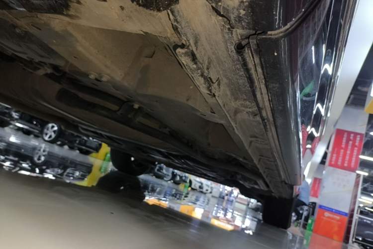 Used Honda Elysion 2022 2.0L eHEV Luxury Edition Left Side Sill