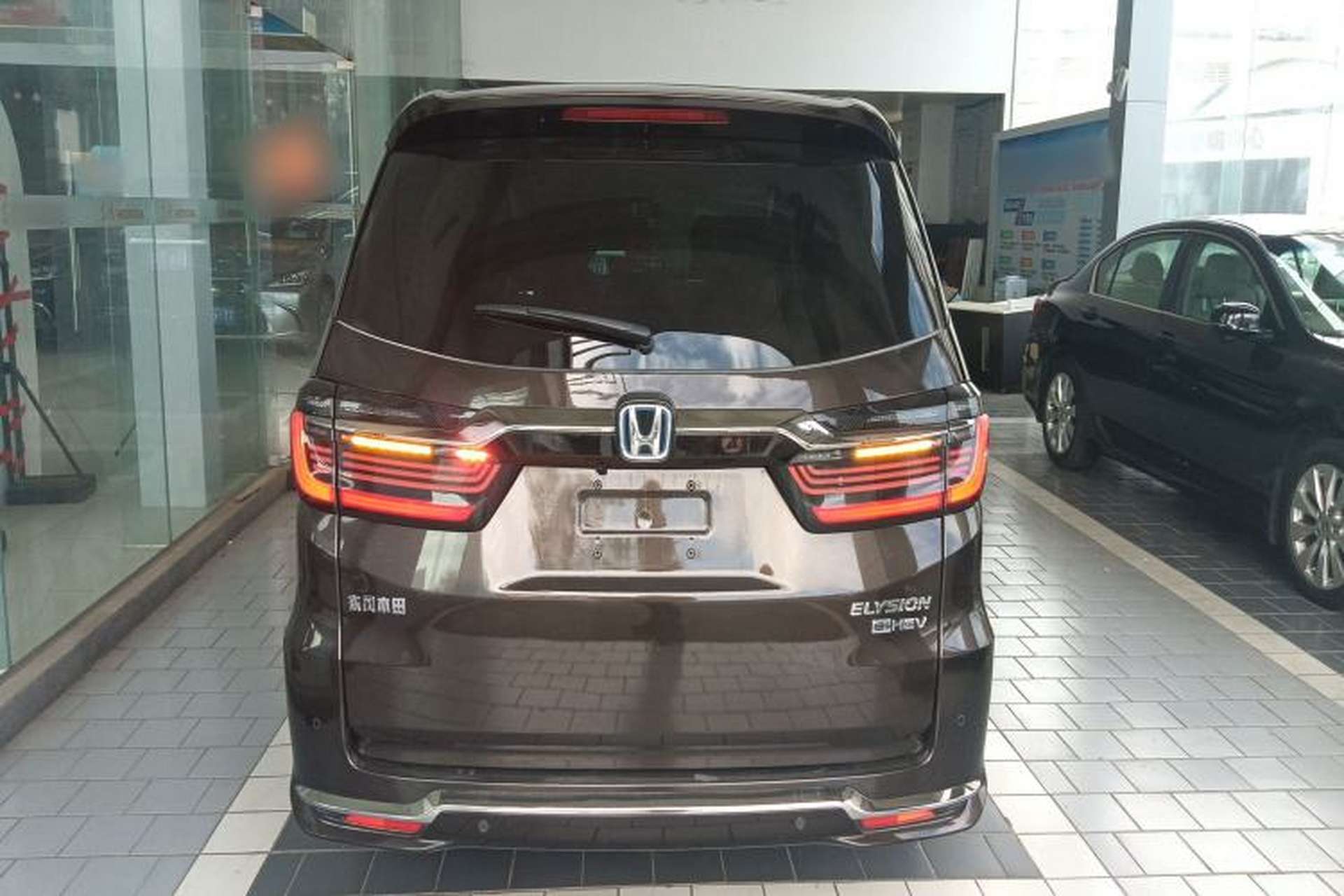 Used Honda Elysion 2022 2.0L eHEV Luxury First Edition Rear