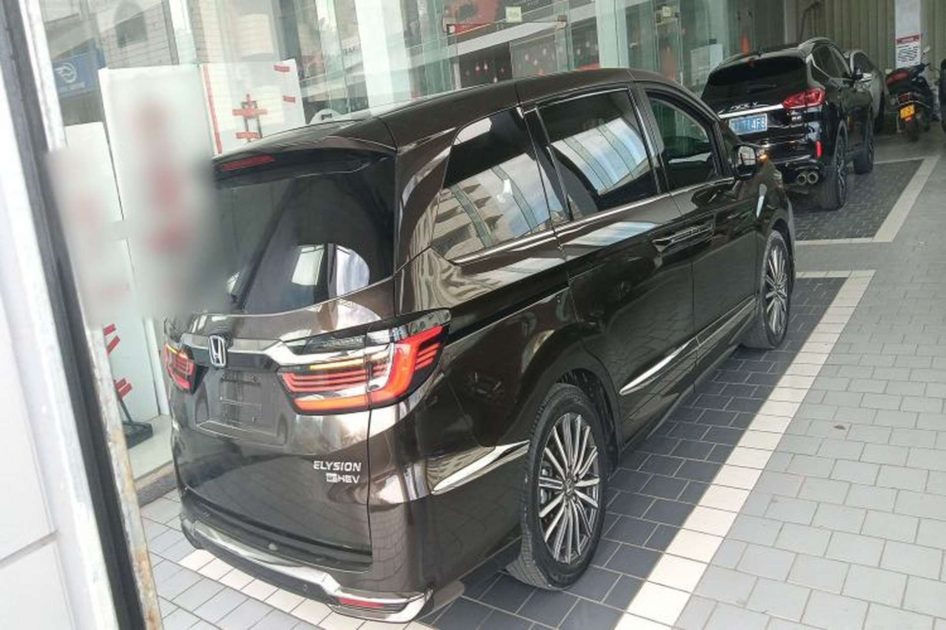 Used Honda Elysion 2022 2.0L eHEV Luxury First Edition Rear Right 45 Deg