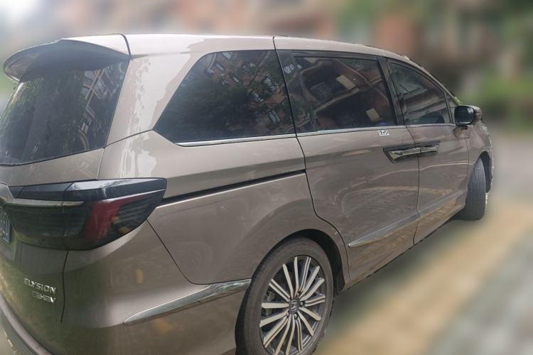 Used Honda Elysion 2022 2.0L eHEV Luxury Edition Rear Right 45 Deg