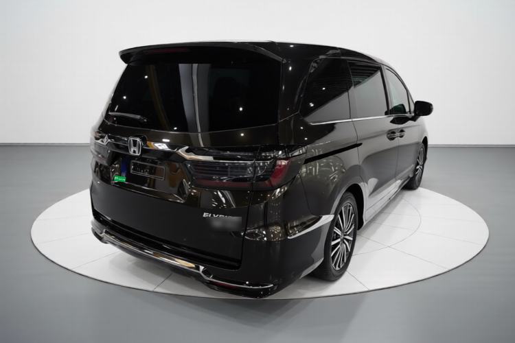 Used Honda Elysion 2022 2.0L eHEV Luxury Edition Rear Right 45 Deg