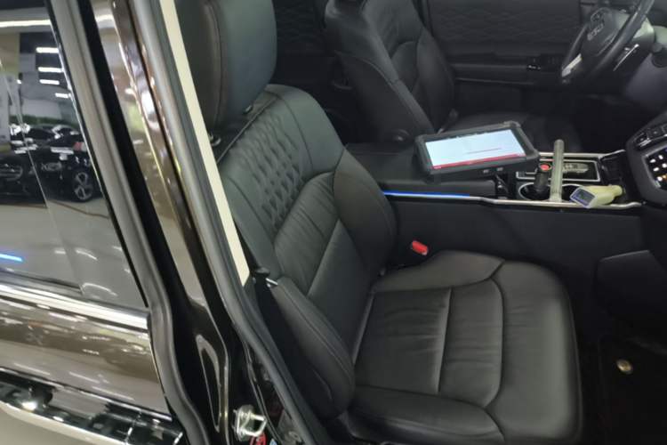 Used Honda Elysion 2022 2.0L eHEV Luxury Edition Right Front Seat