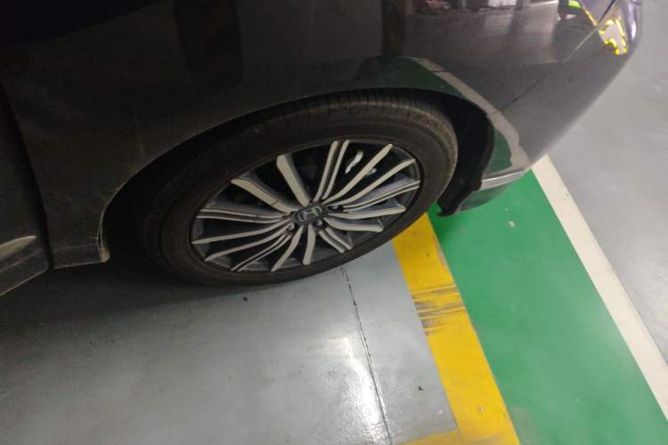 Used Honda Elysion 2022 2.0L eHEV Luxury First Edition Right Front Wheel Hub