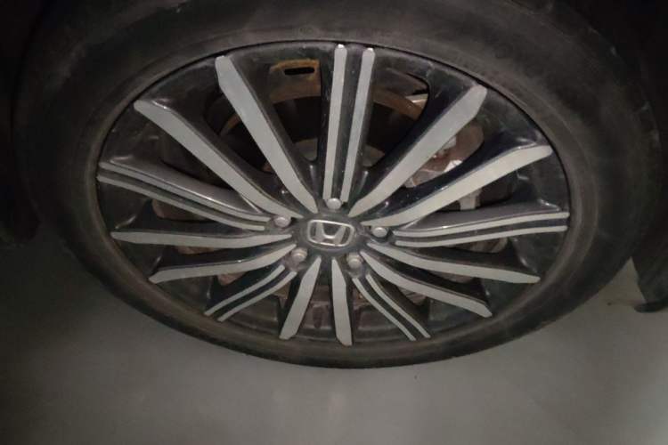 Used Honda Elysion 2022 2.0L eHEV Prestige Edition Right Front Wheel Hub