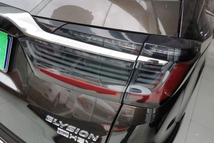 Used Honda Elysion 2022 2.0L eHEV Luxury First Edition Right Rear Taillight