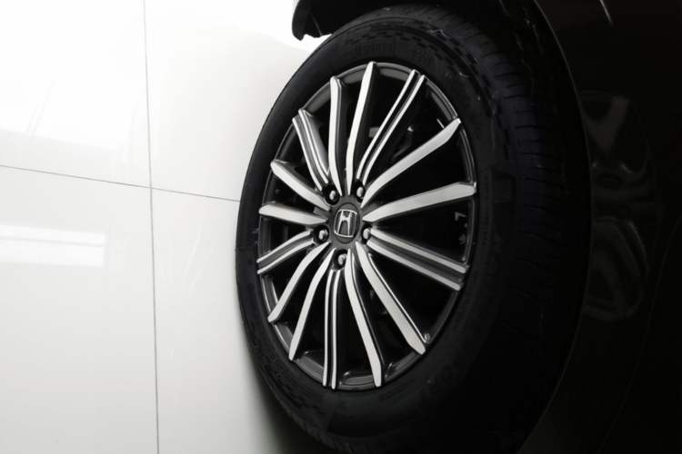Used Honda Elysion 2022 2.0L eHEV Luxury First Edition Right Rear Wheel Hub