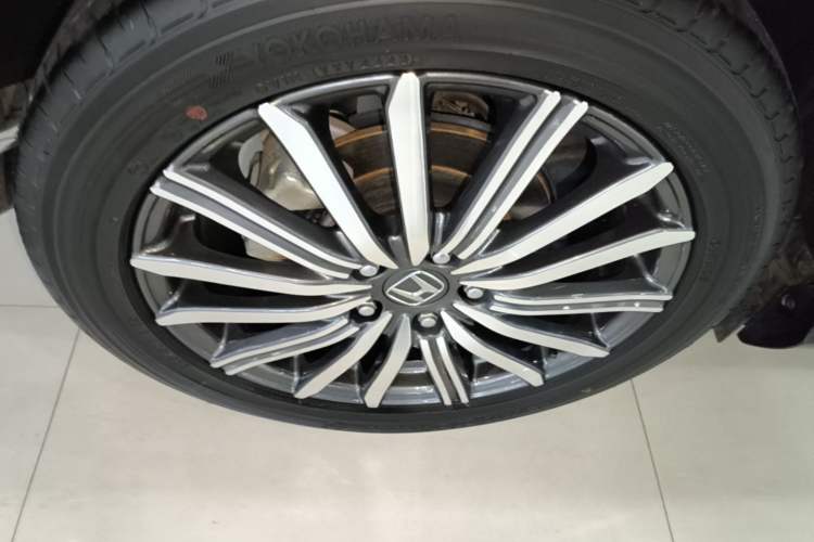 Used Honda Elysion 2022 2.0L eHEV Luxury Edition Right Rear Wheel Hub