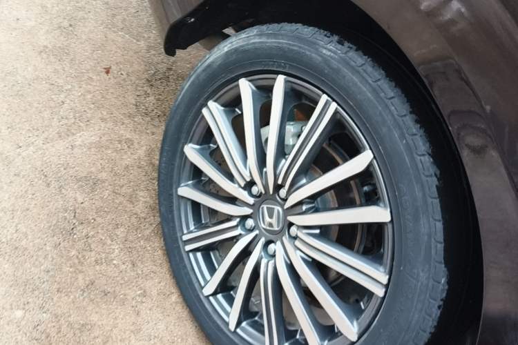 Used Honda Elysion 2022 2.0L eHEV Luxury Edition Right Rear Wheel Hub