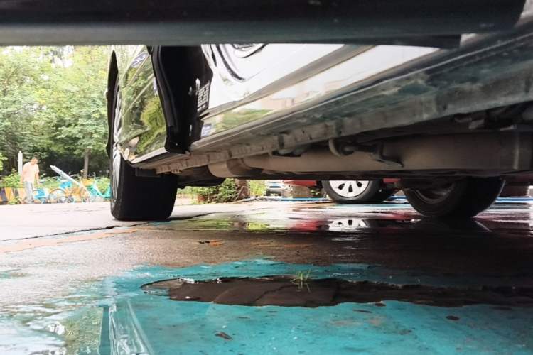 Used Honda Elysion 2022 2.0L eHEV Luxury Edition Right Side Sill