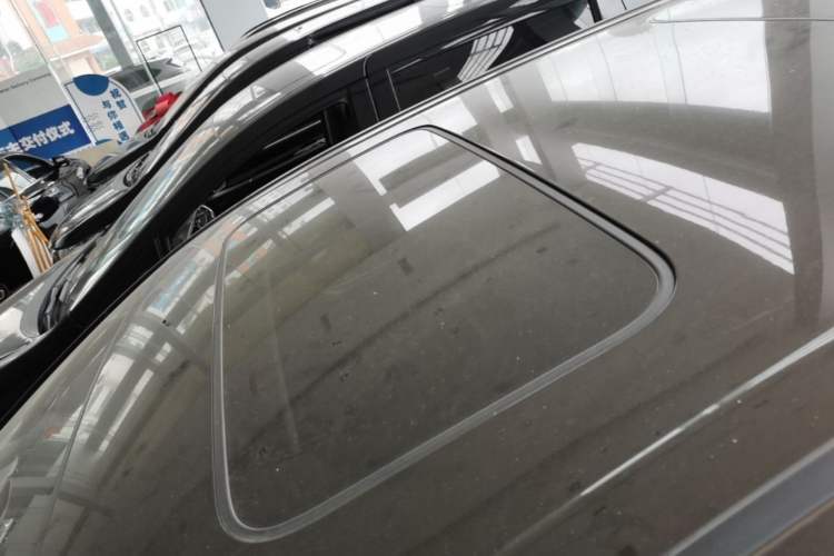 Used Honda Elysion 2022 2.0L eHEV Luxury First Edition Roof