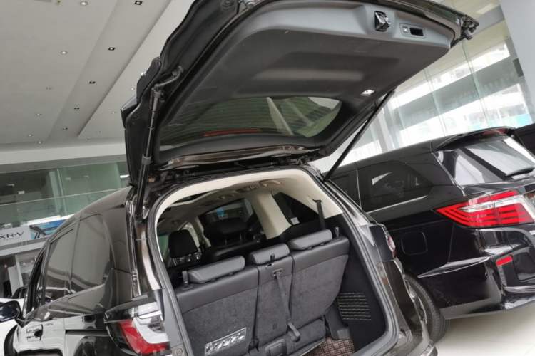 Used Honda Elysion 2022 2.0L eHEV Luxury First Edition Trunk