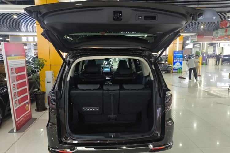 Used Honda Elysion 2022 2.0L eHEV Luxury Edition Trunk