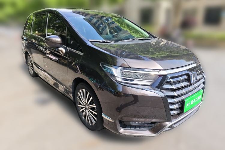 Used Honda Elysion 2022 2.0L eHEV Luxury Edition Front Right 45 Deg