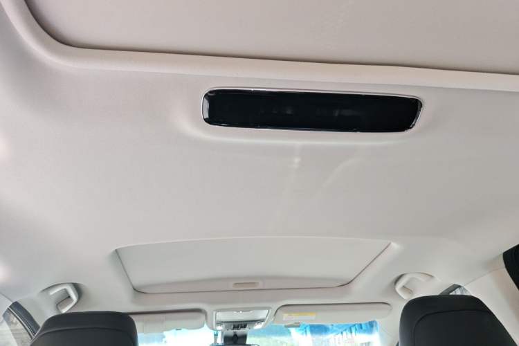 Used Honda Elysion 2022 2.0L eHEV Luxury Edition Headliner