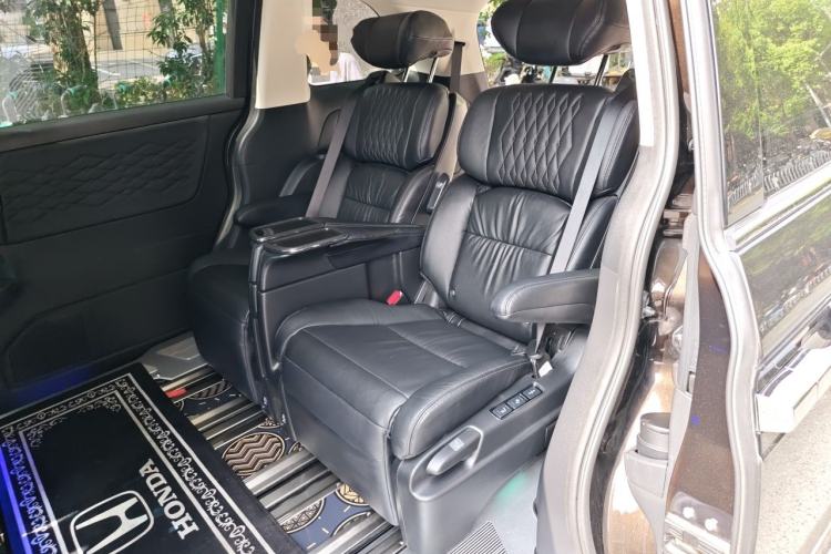 Used Honda Elysion 2022 2.0L eHEV Luxury Edition Left Rear Seat