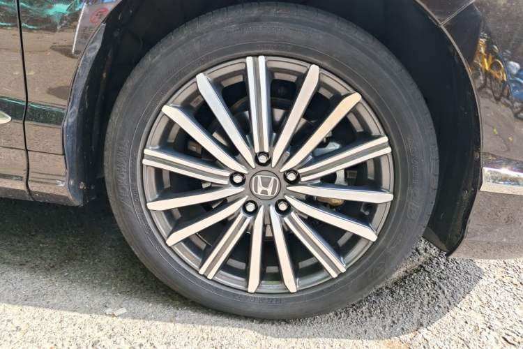 Used Honda Elysion 2022 2.0L eHEV Luxury Edition Right Front Wheel Hub