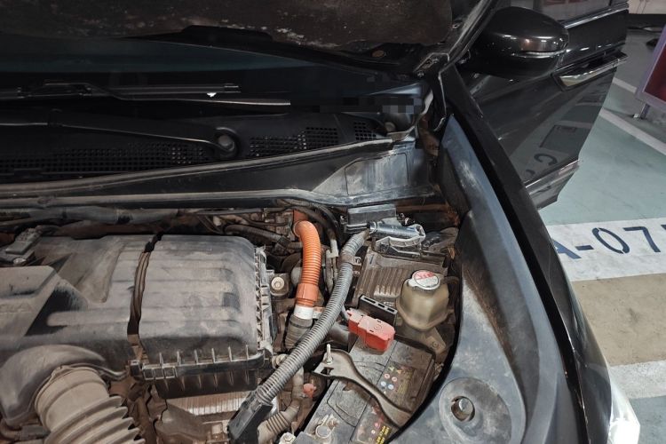 Used Honda Elysion 2022 2.0L eHEV Luxury First Edition Engine Bay Left