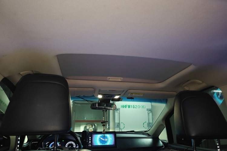 Used Honda Elysion 2022 2.0L eHEV Luxury First Edition Headliner