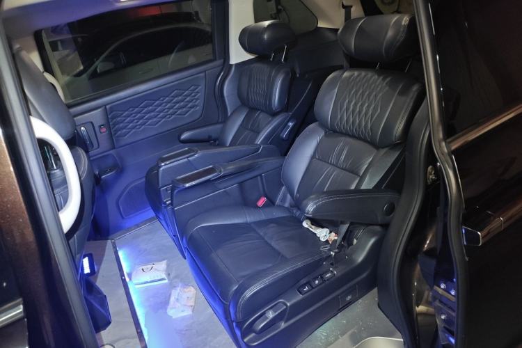 Used Honda Elysion 2022 2.0L eHEV Luxury First Edition Left Rear Seat