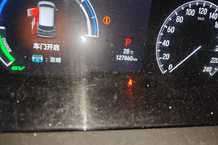 Used Honda Elysion 2022 2.0L eHEV Luxury First Edition Odometer Close Up