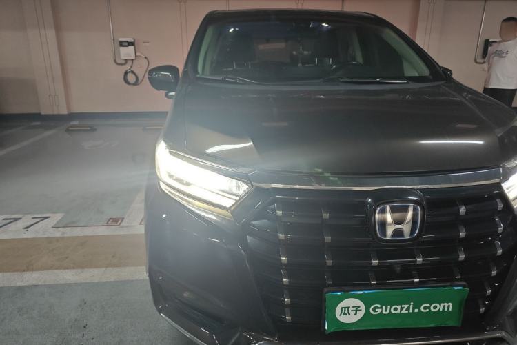 Used Honda Elysion 2022 2.0L eHEV Luxury First Edition Right Front Headlight