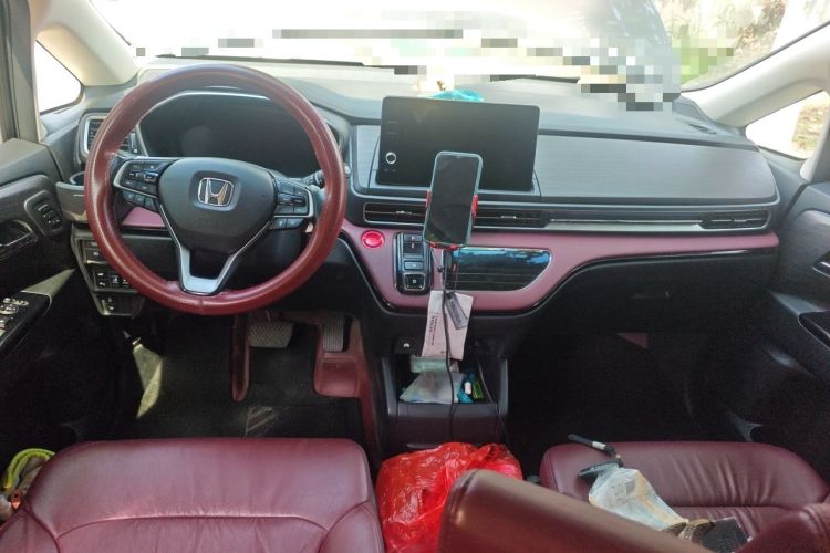 Used Honda Elysion 2022 2.0L eHEV Prestige Edition Center Console