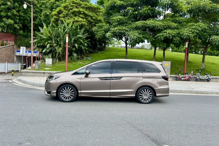 Used Honda Elysion 2022 2.0L eHEV Luxury Edition Exterior 1