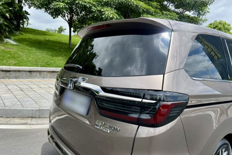 Used Honda Elysion 2022 2.0L eHEV Luxury Edition Exterior 12