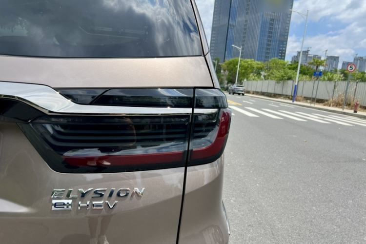 Used Honda Elysion 2022 2.0L eHEV Luxury Edition Exterior 6
