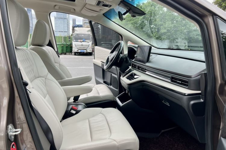 Used Honda Elysion 2022 2.0L eHEV Luxury Edition Interior 11