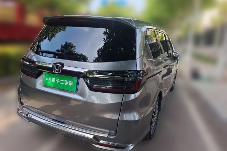 Used Honda Elysion 2022 2.0L eHEV Prestige Edition Rear Right 45 Deg