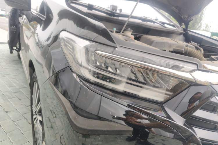 Used Honda Elysion 2022 2.0L eHEV Luxury First Edition Right Front Headlight