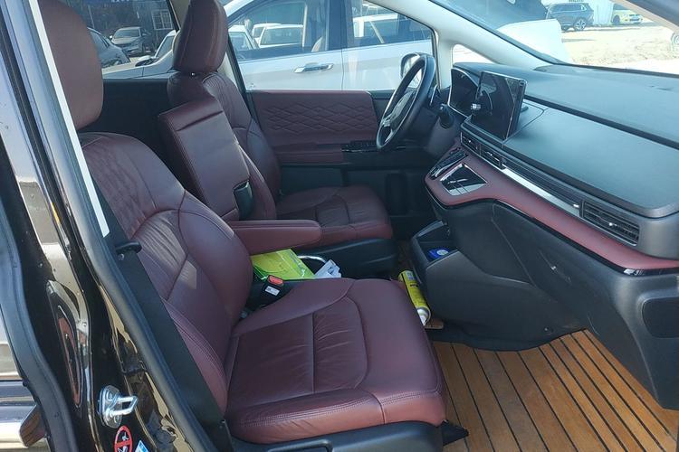 Used Honda Elysion 2022 2.0L eHEV Prestige Edition Right Front Seat