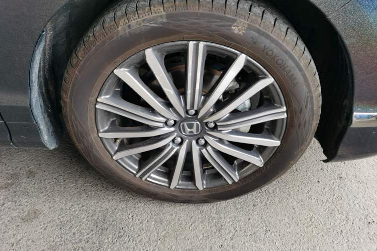 Used Honda Elysion 2022 2.0L eHEV Luxury Edition Right Front Wheel Hub