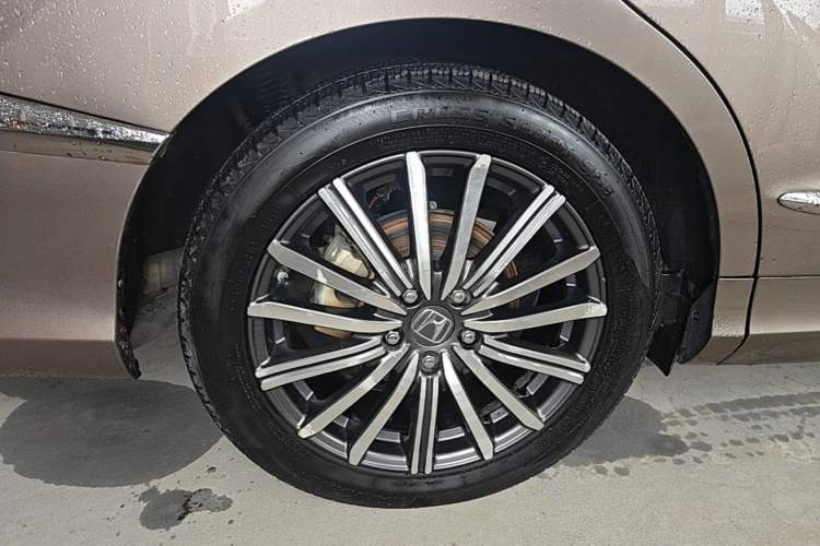 Used Honda Elysion 2022 2.0L eHEV Luxury Edition Right Rear Wheel Hub