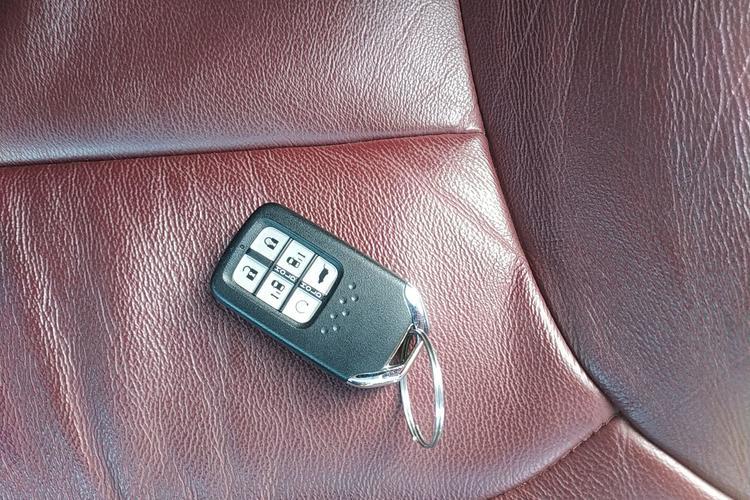 Used Honda Elysion 2022 2.0L eHEV Prestige Edition Vehicle Key