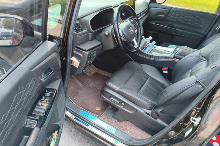 Used Honda Elysion 2022 2.0L eHEV Luxury First Edition Driver Seat