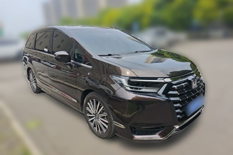Used Honda Elysion 2022 2.0L eHEV Luxury First Edition Front Right 45 Deg