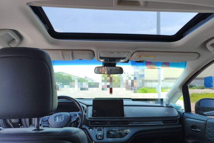 Used Honda Elysion 2022 2.0L eHEV Luxury First Edition Headliner