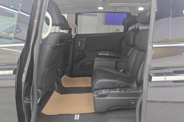 Used Honda Elysion 2022 2.0L eHEV Luxury Edition Left Rear Seat