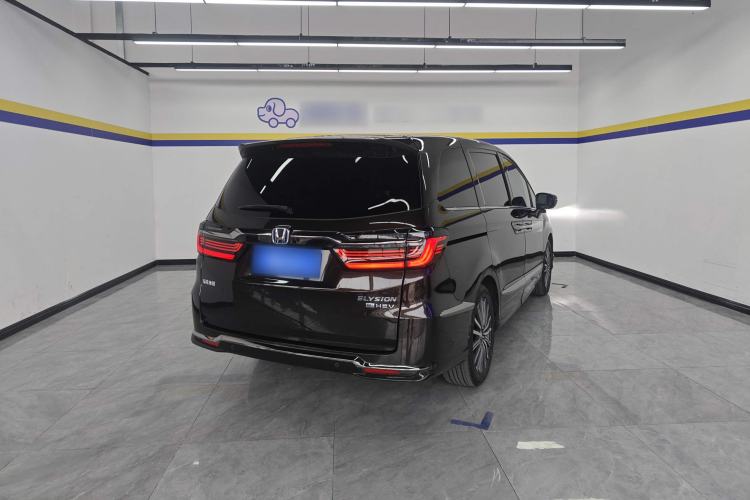 Used Honda Elysion 2022 2.0L eHEV Luxury Edition Rear Right 45 Deg