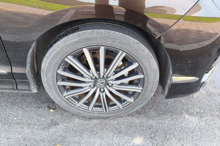 Used Honda Elysion 2022 2.0L eHEV Luxury First Edition Right Front Wheel Hub