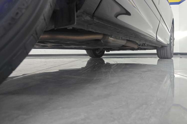 Used Honda Elysion 2022 2.0L eHEV Luxury Edition Right Side Sill