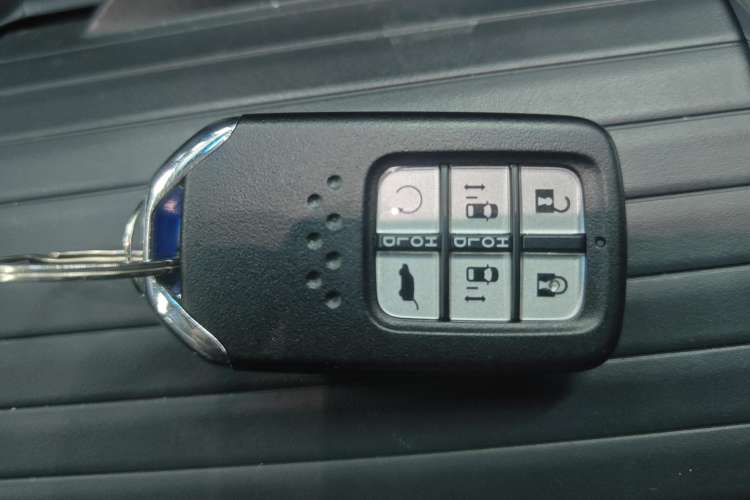 Used Honda Elysion 2022 2.0L eHEV Luxury Edition Vehicle Key
