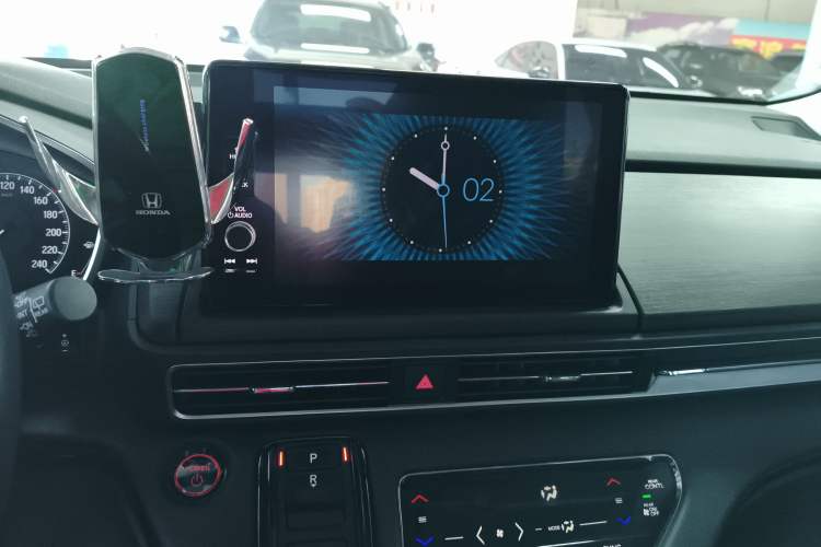 Used Honda Elysion 2022 2.0L eHEV Luxury Edition Audio And AC Panel