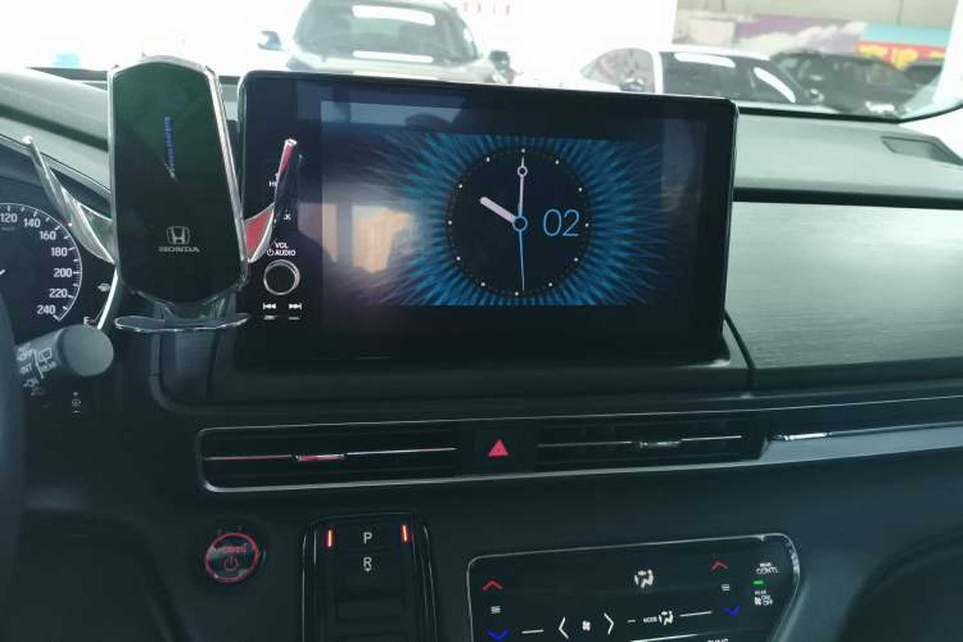 Used Honda Elysion 2022 2.0L eHEV Luxury Edition Audio And AC Panel