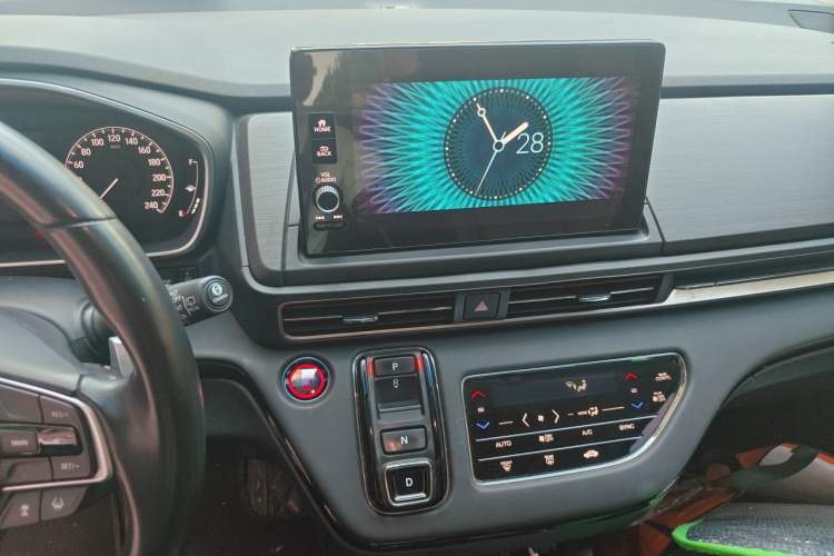 Used Honda Elysion 2022 2.0L eHEV Prestige Edition Audio And AC Panel