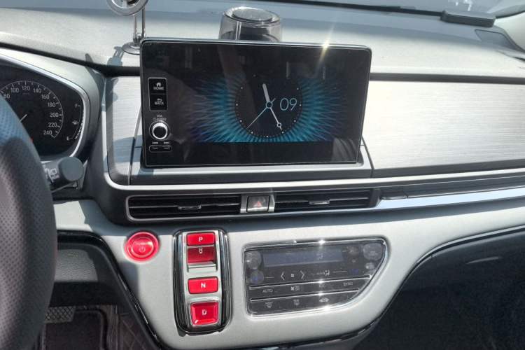 Used Honda Elysion 2022 2.0L eHEV Luxury Edition Audio And AC Panel