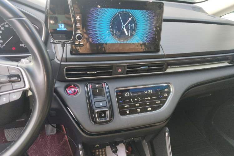 Used Honda Elysion 2022 2.0L eHEV Luxury Edition Audio And AC Panel